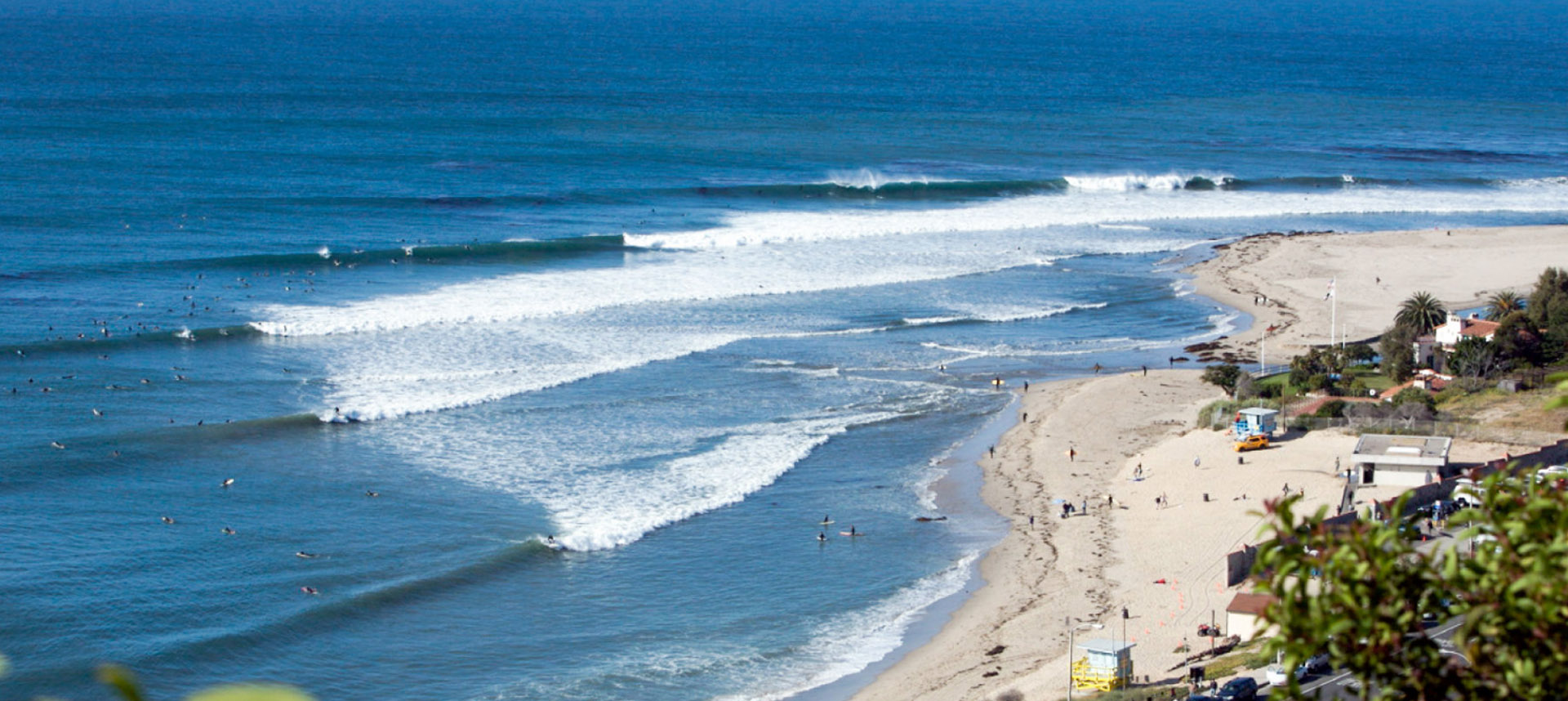 Ocean and beach waves crashing